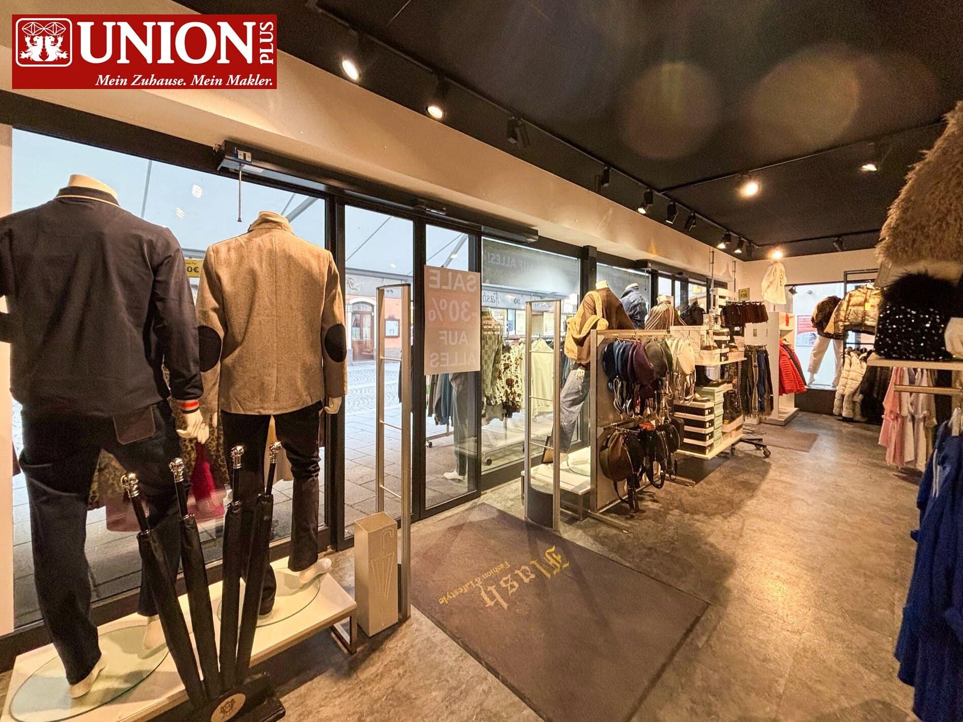 Modische Herren- und Damenbekleidung, Accessoires und Schuhe im Union Plus Store. Attraktive Angebote, Sale bis 50%, freundliches Service in modernem Ambiente.